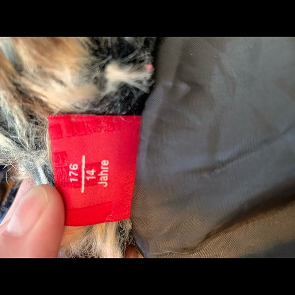 Faux Fur Vest! - Picture 5 of 7